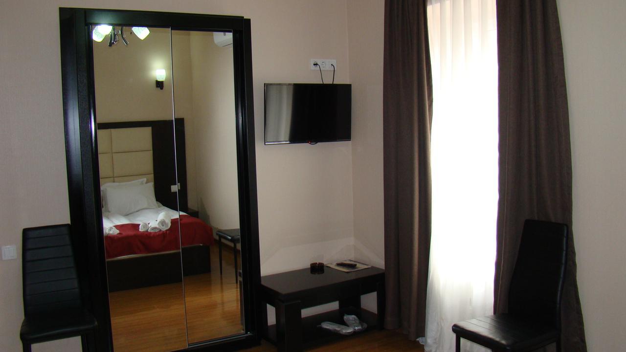Hotel White Neptun Georgia Tbilisi Buitenkant foto
